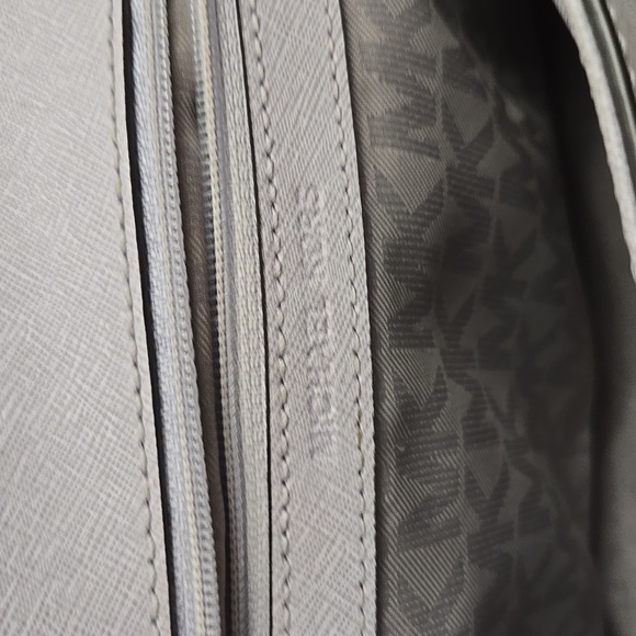 Michael Kors Lavendar Crossbody - Picture 4 of 6